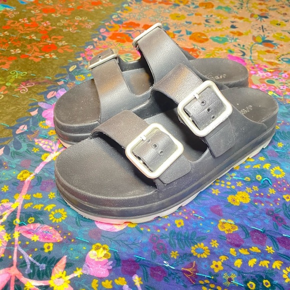 J/Slides Women's Black Sandals - Picture 2 of 4